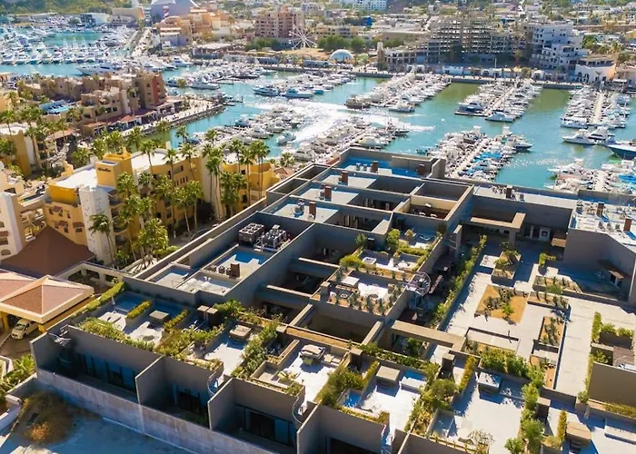 Сasa de vacaciones Modern Marina-view Penthouse With Private Hot Tub, Pool & Netflix Cabo San Lucas